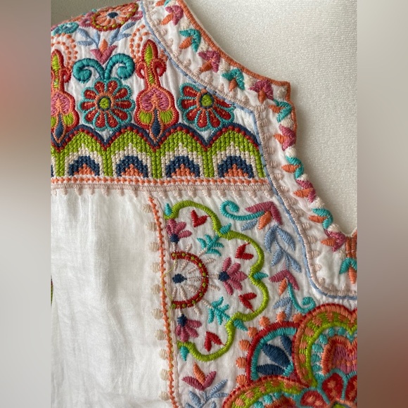 Johnny Was Workshop embroidered blouse NWOT - Picture 2 of 5